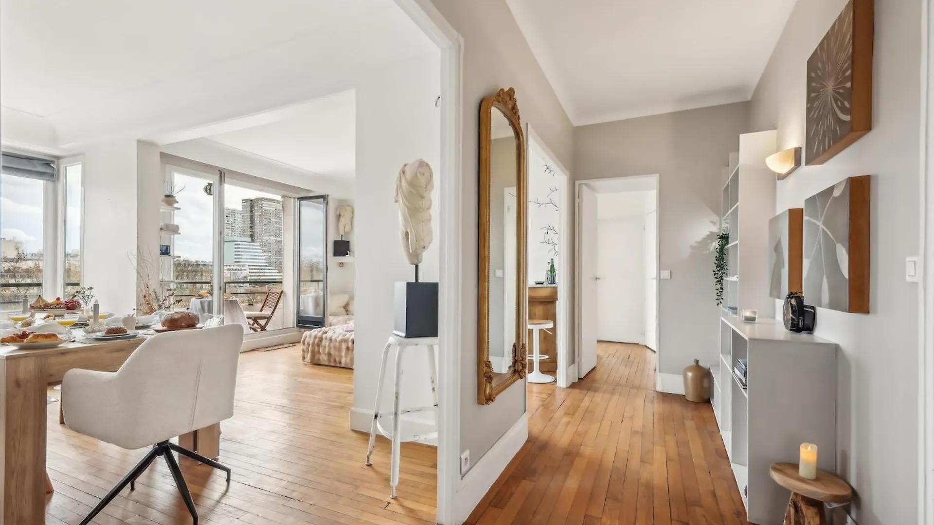 Lägenhet The Eiffel Tower And Seine Views With Balcony - Cityapartmentstay Paris