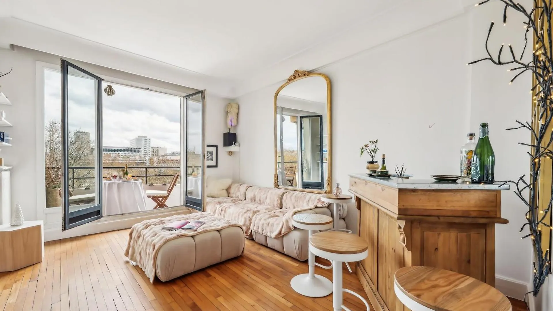 The Eiffel Tower And Seine Views With Balcony - Cityapartmentstay Apartman Párizs